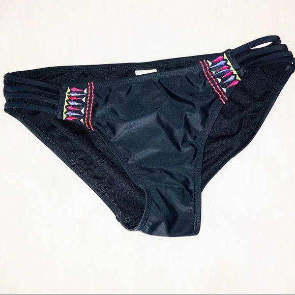 OP size medium (7-9) bikini swimsuit bottoms EUC - Picture 1 of 3